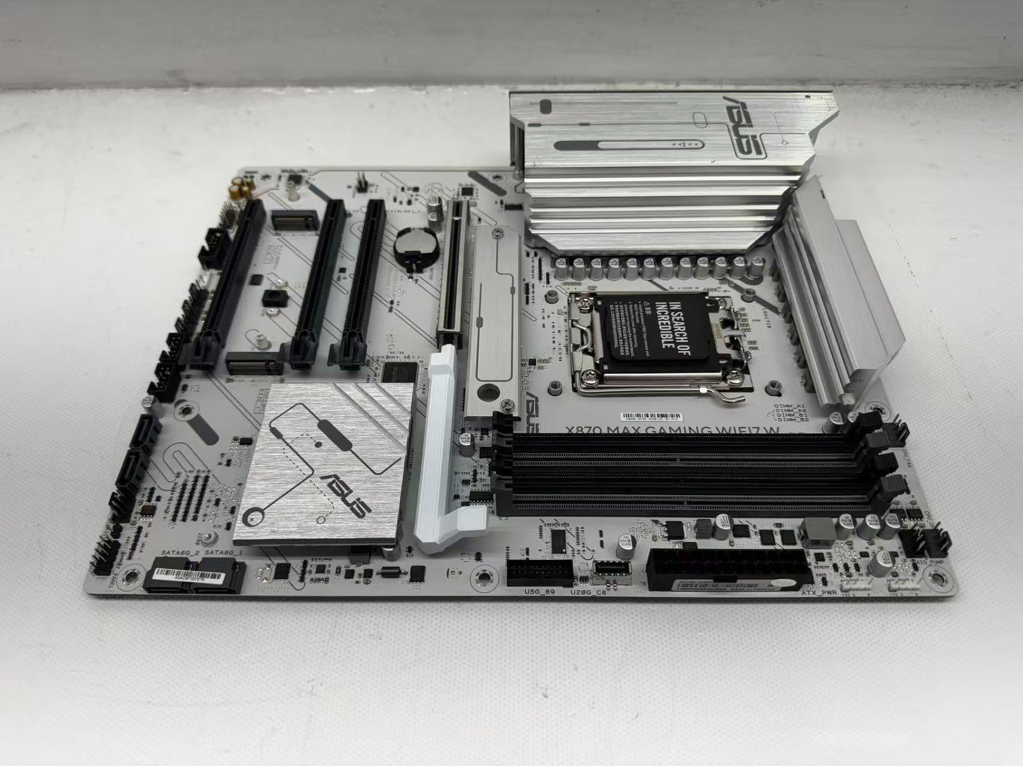 ASUS X870 MAX GAMING WIFI7 W Motherboard AMD AM5 DDR5