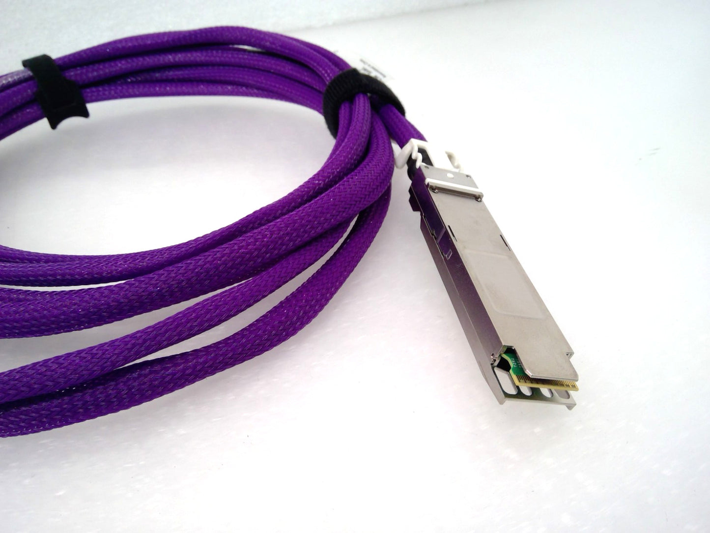 Amphenol 400G OSFP to 2x200G QSFP56 Breakout DAC Cable 2.5M NDVRY2-G605 *read*