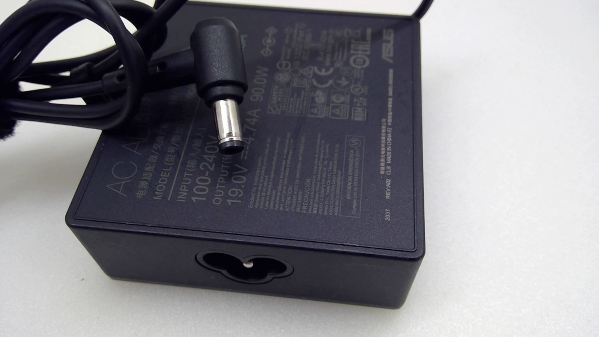 Genuine ASUS A19-090P2A 90W Laptop Adapter 19V 4.74A 5.5x2.5mm