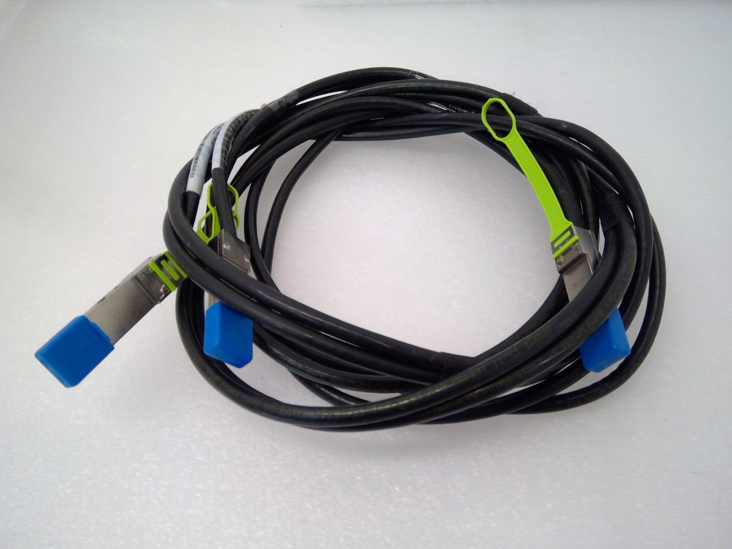 Amphenol NDARHT-F329 40G QSFP+ to 2x QSFP+ 40G Y-Splitter Cable 3.5m Rugged HT