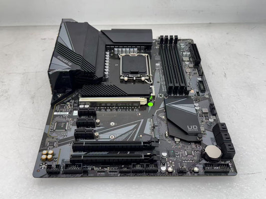 GIGABYTE Z690 UD AC DDR5 Intel LGA 1700 motherboard *READ*