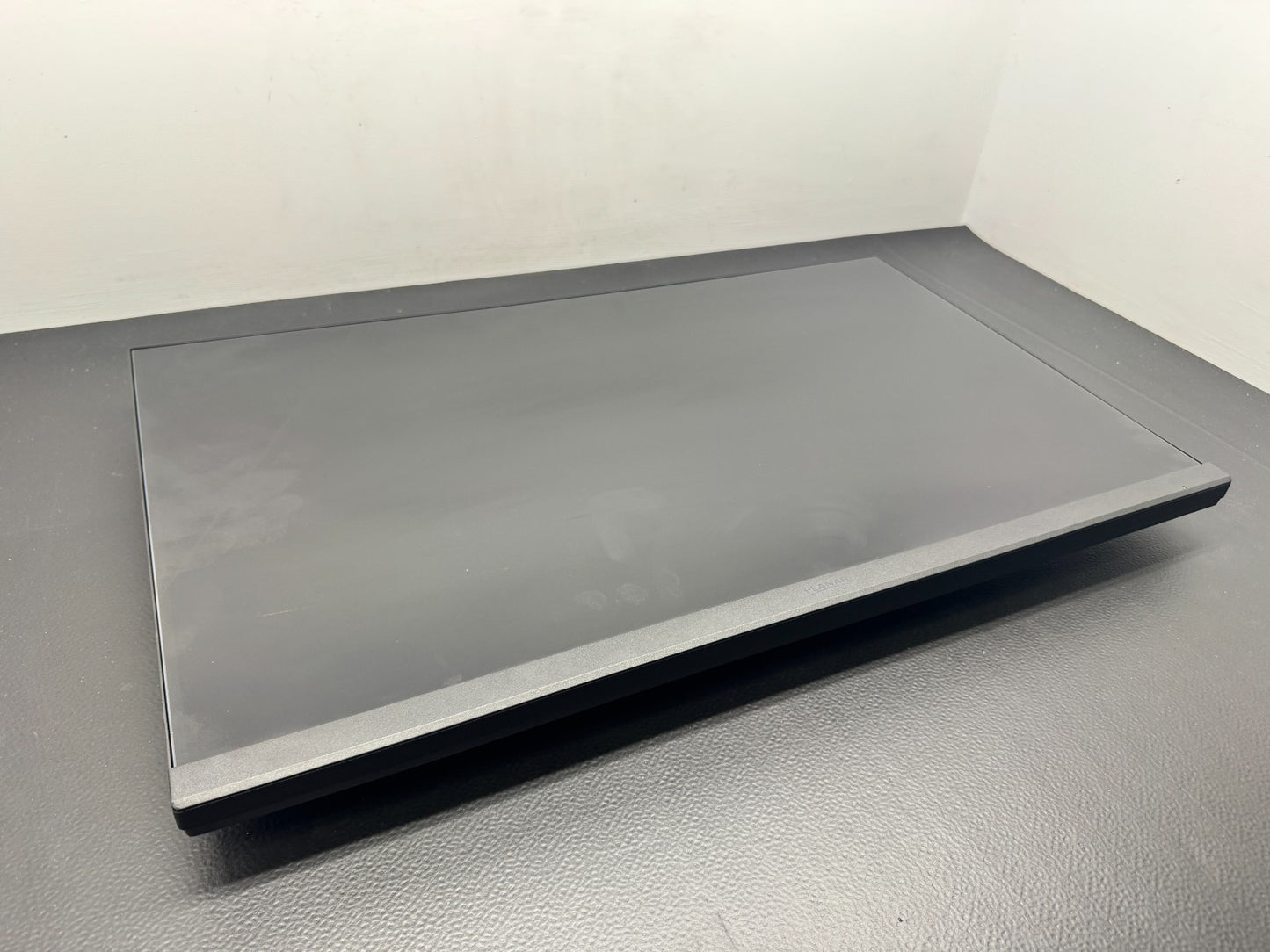 PLANAR PZN2710Q 27" 2K Monitor, HDMI Displayport USB C , No Stand-Tested *READ*