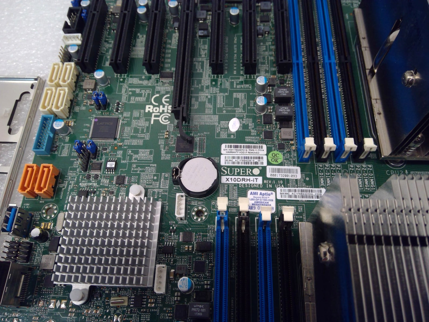 SuperMicro X10DRH-iT LGA2011 DDR4 Dual-processor Extended ATX Server Motherboard