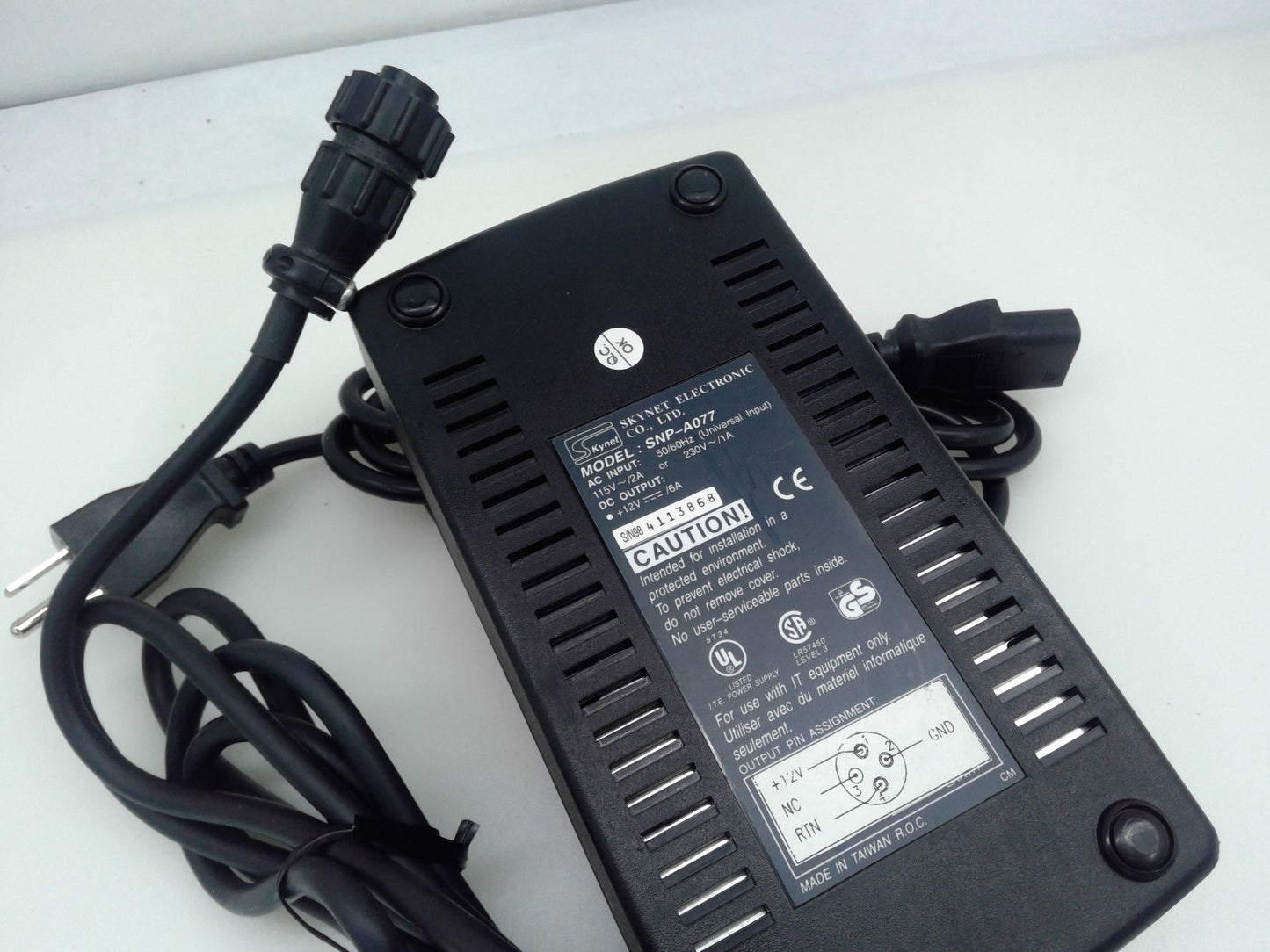 Skynet Electronic SNP-A077 AC Adapter Power Supply 12V 6A 4 Pin Barco Round
