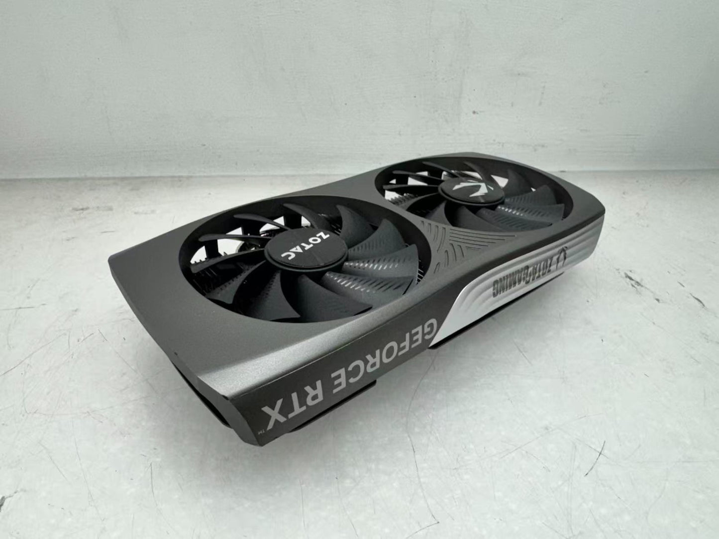 Zotac RTX 4060 8G GDDR6 TWIN EDGE 128BIT Graphics Card ZT-D40600E-10B *READ**