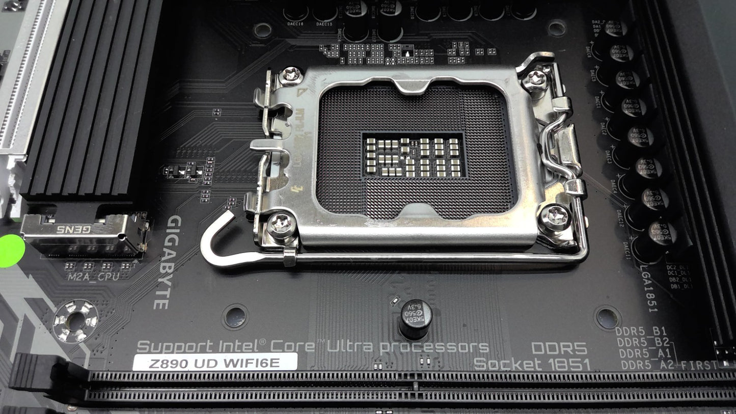 GIGABYTE Z890 UD WIFI6E DDR5 Socket LGA1851 ATX  Ｍotherboard *Read*