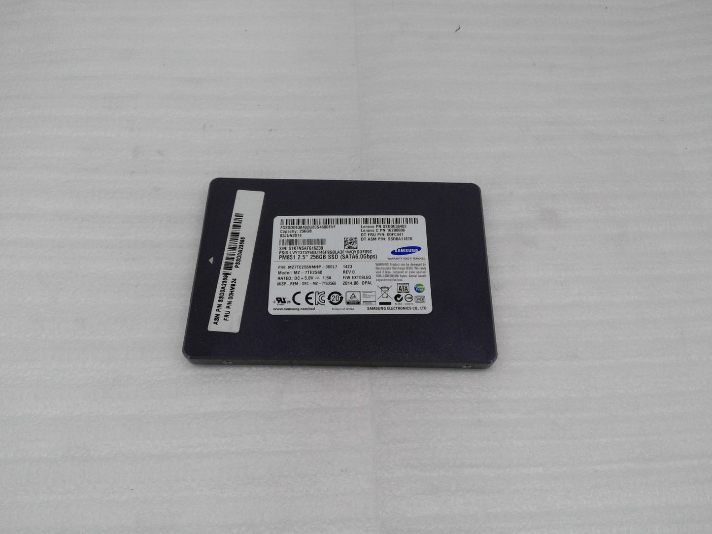 Samsung MZ-7TE2560 2.5" SSD 6.0Gbps SATA PM851 256GB SSD MZ7TE256HMHP