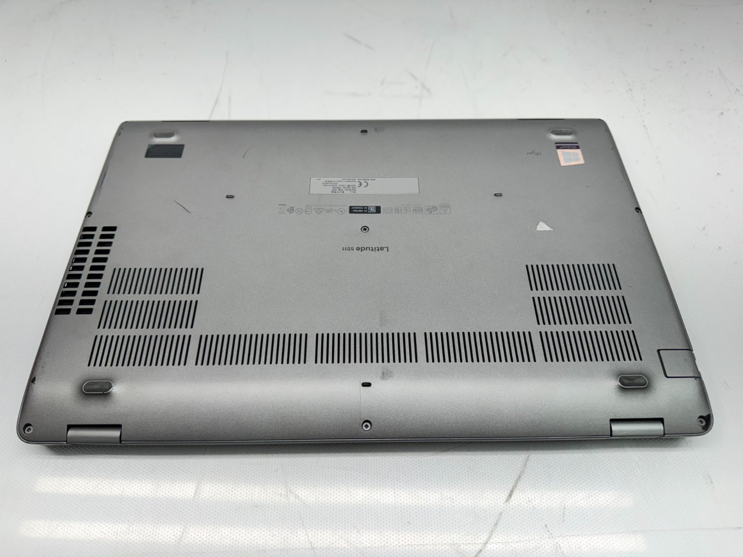 Dell Latitude 5511 15.6"i7-10850H@2.7GHz 16G RAM 256G SSD MX250 Win11 W/AC *READ