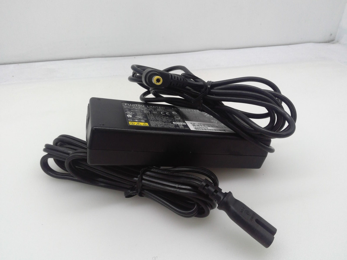 Genuine Fujitsu PJW1942N Laptop AC Adapter Power Supply 19V 4.22A FMV-AC325A