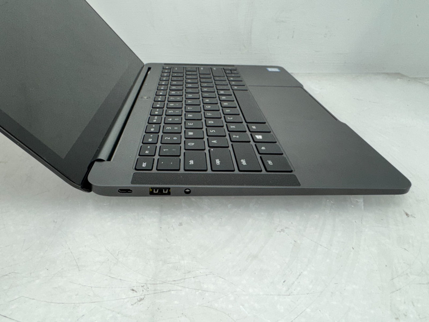 Razer Blade Stealth Intel i7-7500U@2.9GHz 16GB No Backcover No Battery NO SSD