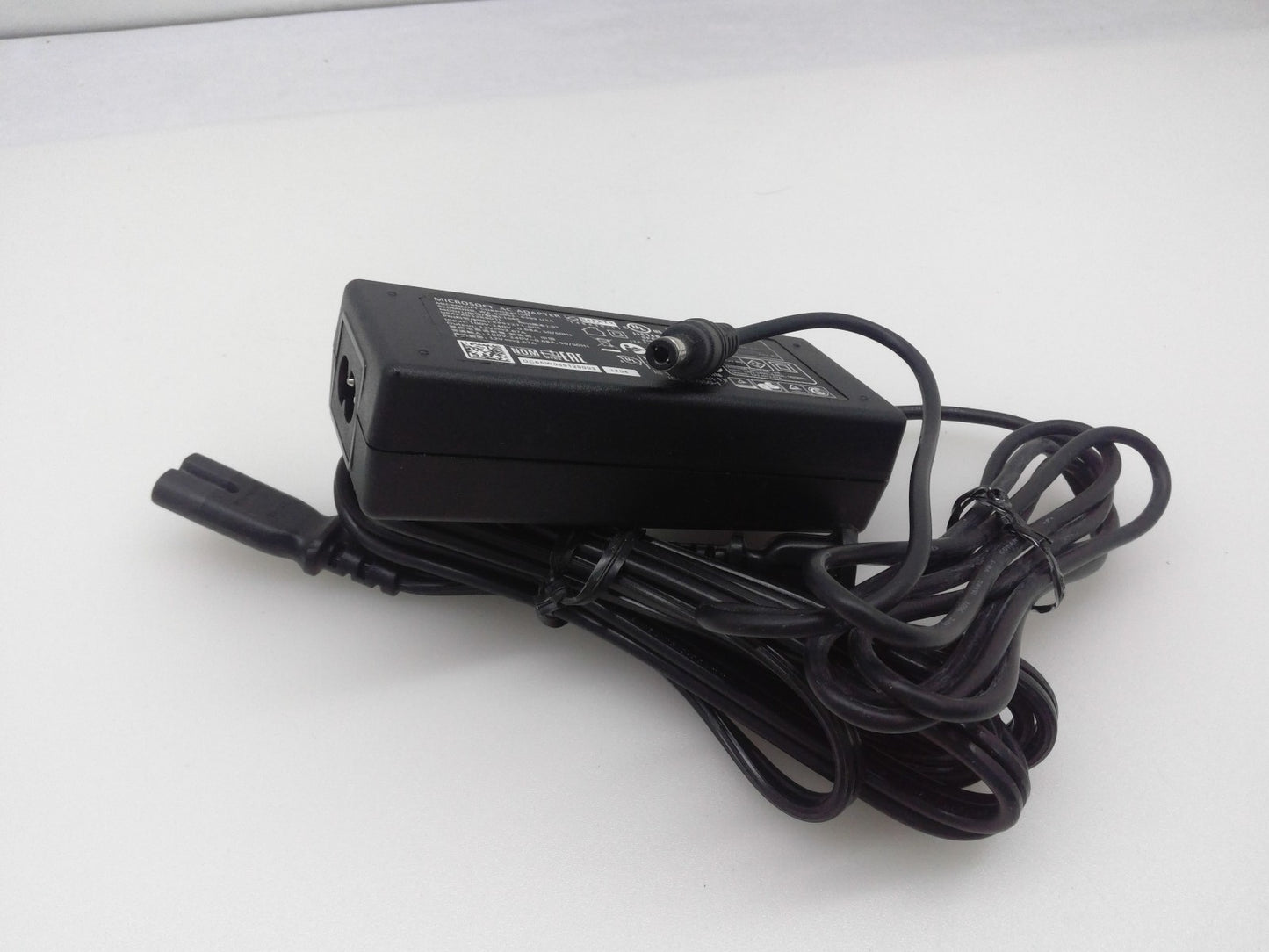 Genuine Microsoft 1649 Rev03 12V 2.67A AC Power Adapter W/Cord