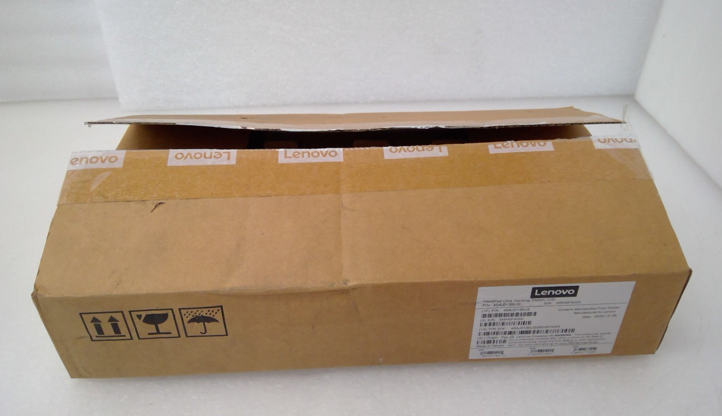 Open box LENOVO 40AJ 40AJ0135US THINKPAD ULTRA DOCKING STATION