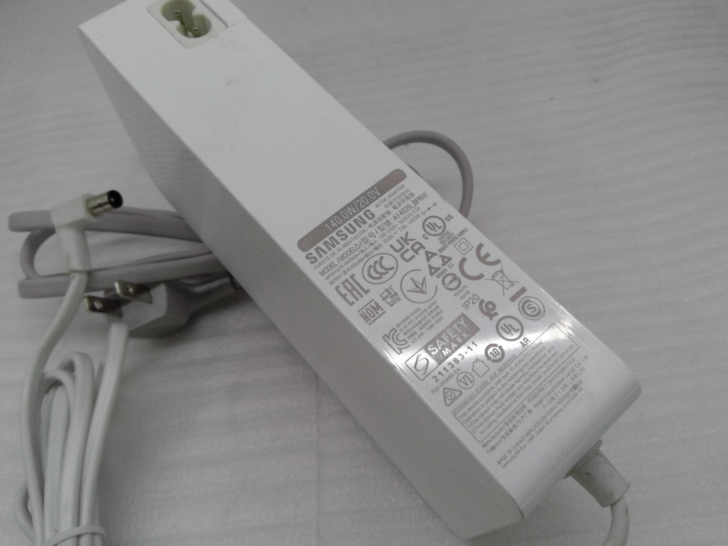 Genuine Samsung Monitor Adapter 140W 20V 7A Power Supply A14020-BPNW White