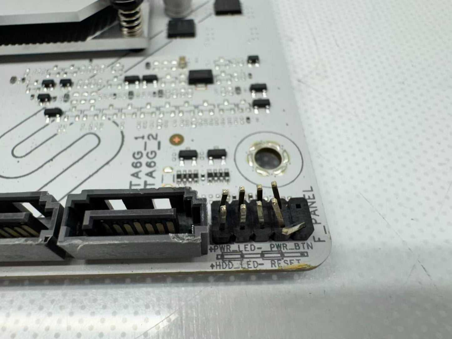 *For Parts* ASUS B850 MAX GAMING WIFI White AMD Socket AM5 DDR5 ATX No WIFI