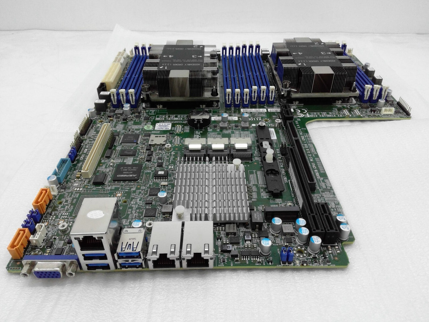 Supermicro X11DDW-L Dual Intel Xeon LGA3647 DDR4 Server Motherboard + Heatsink*