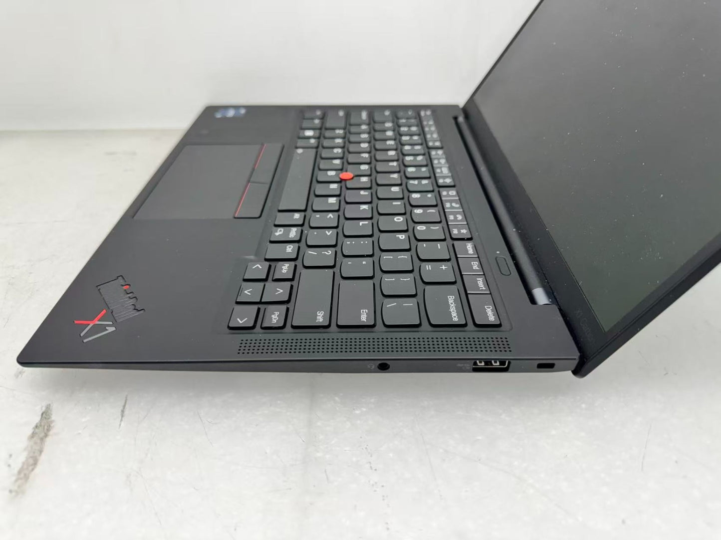 Lenovo ThinkPad X1 Carbon Gen 10 Intel i7-1265U@1.8GHz 32GB DDR4 256G W/AC READ