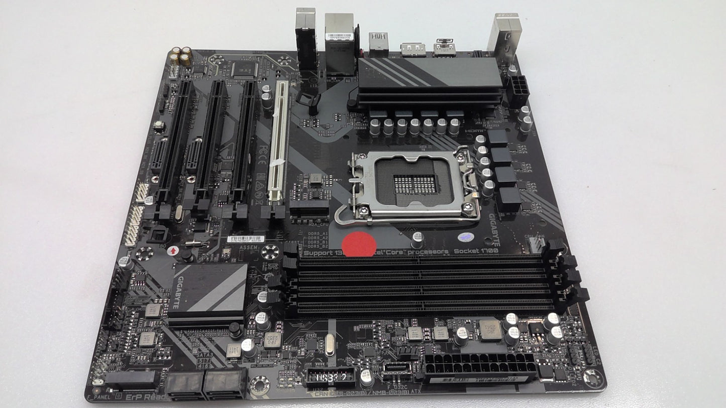 Lot of 3 *For Parts* 2x ASUS PRIME  B760M-A AX &GIGABYTE B760M C No WIFI