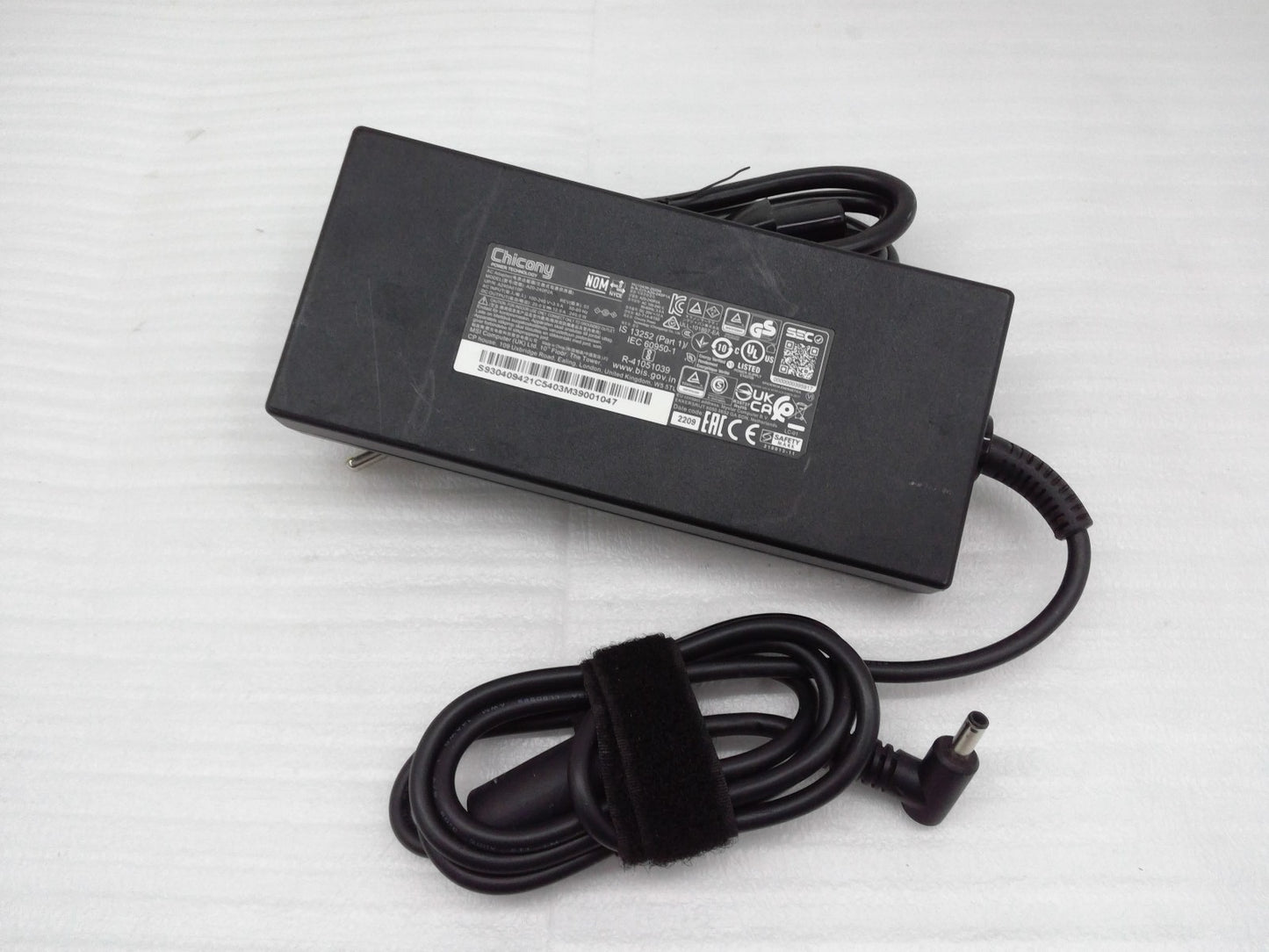 OEM Chicony 20V 12A for MSI Katana GF66 12UE-077 A20-240P2A 4.5x3.0 240W adapter