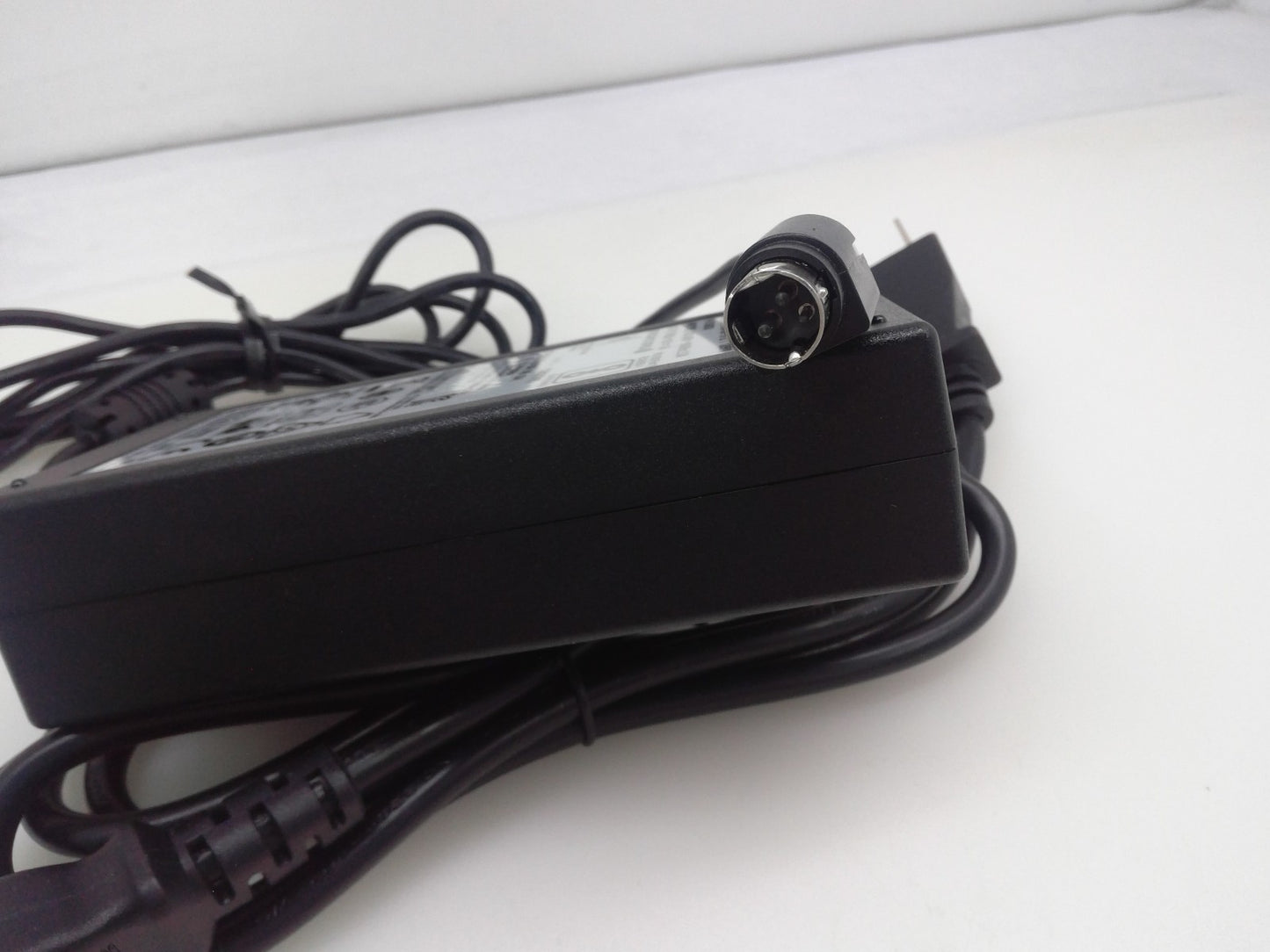 Stontronics DSA-60PFE-12 Power Supply 12.V 5A 3 PIN W power Cord