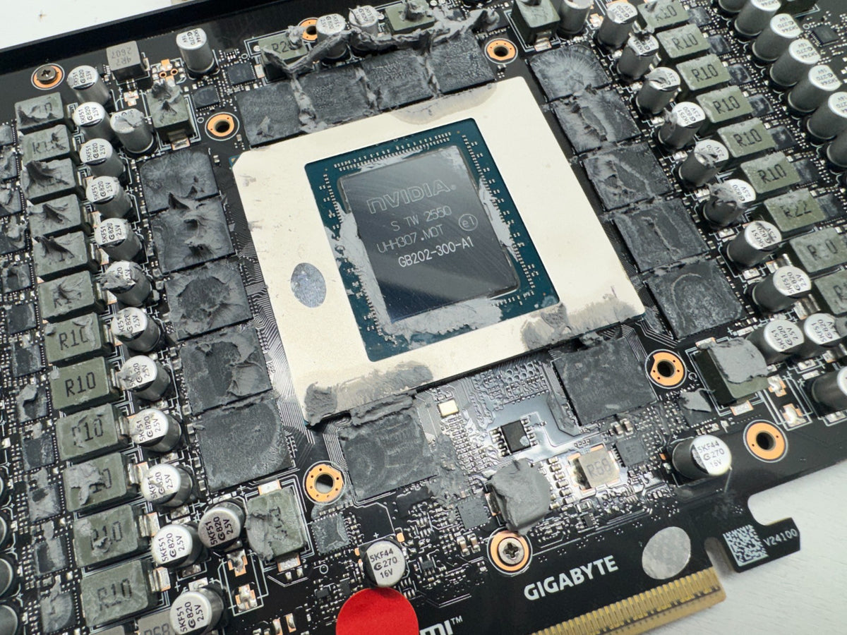 For Parts GIGABYTE GeForce RTX 5090 WINDFORCE OC 32GB GV-N5090WF3OC No Fan*READ*