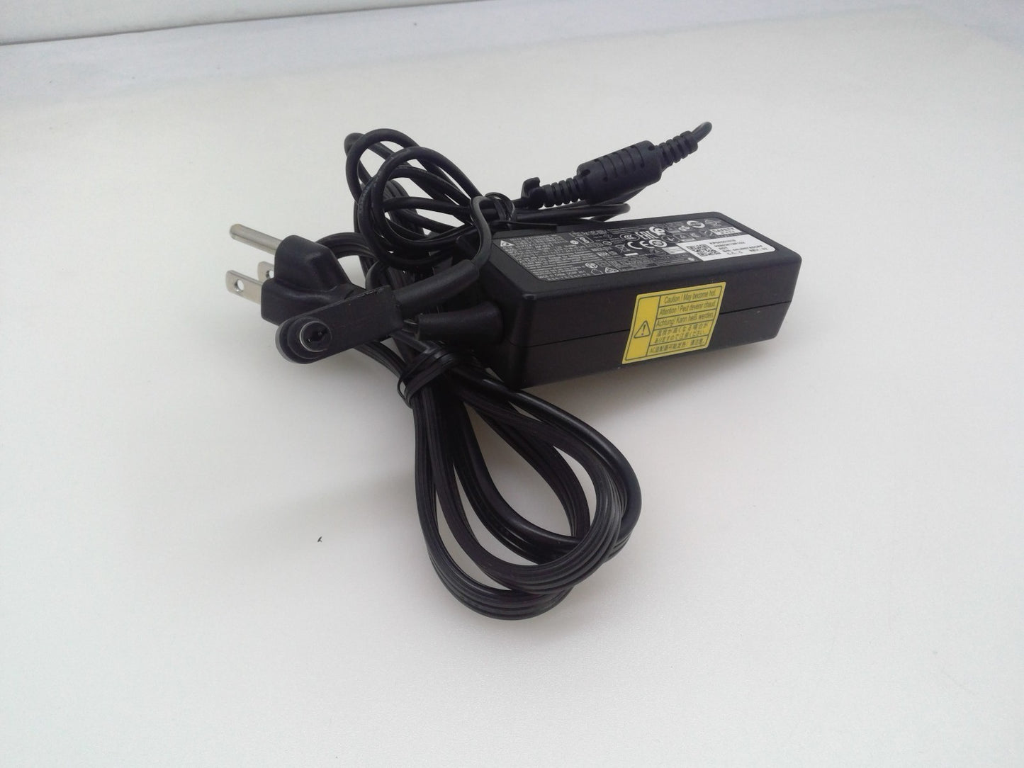Genuine Delta ADP-45FE F AC Power Adapter 19V 2.37A Laptop Charger 45W 5.5*2.5mm