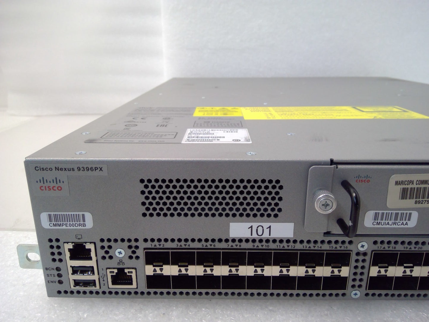 Cisco N9K-C9396PX Nexus Switch 9300 48x 1/10G SFP+ 2X N9K-PAC-650W