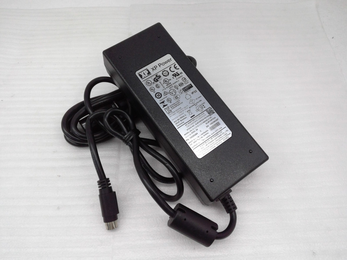 XP Power ALM120PS24 ALM120PS24-XG1434 4-pin 24V 5A Power Supply Adapter Charger