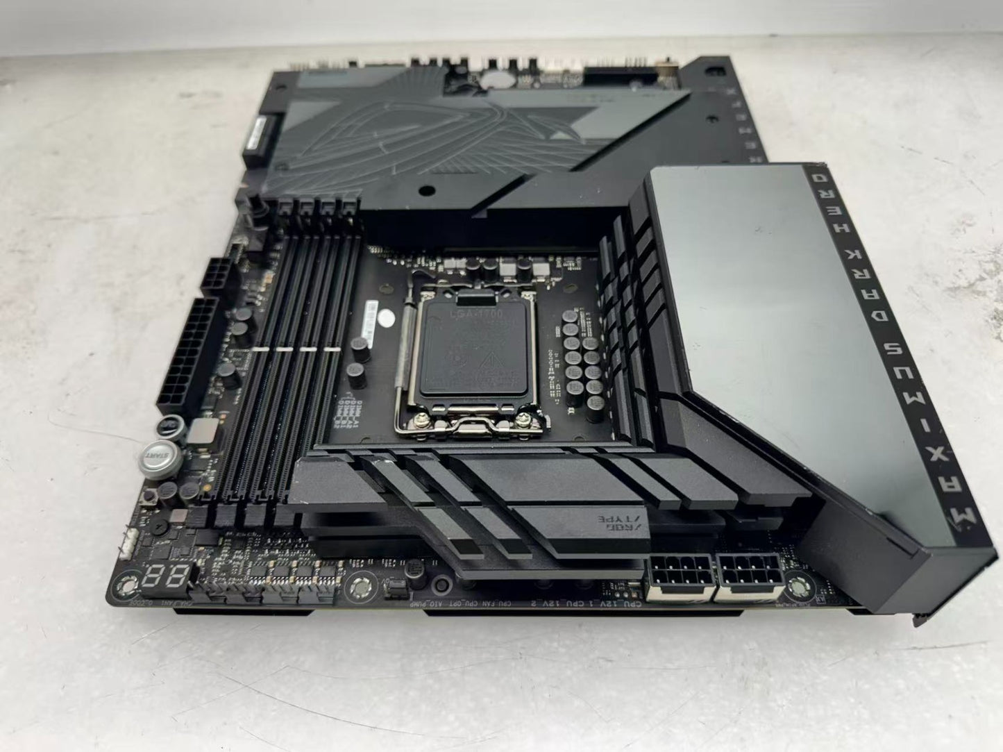 Asus ROG MAXIMUS Z790 Dark HERO Missing WIFI One PCIE slot is not working