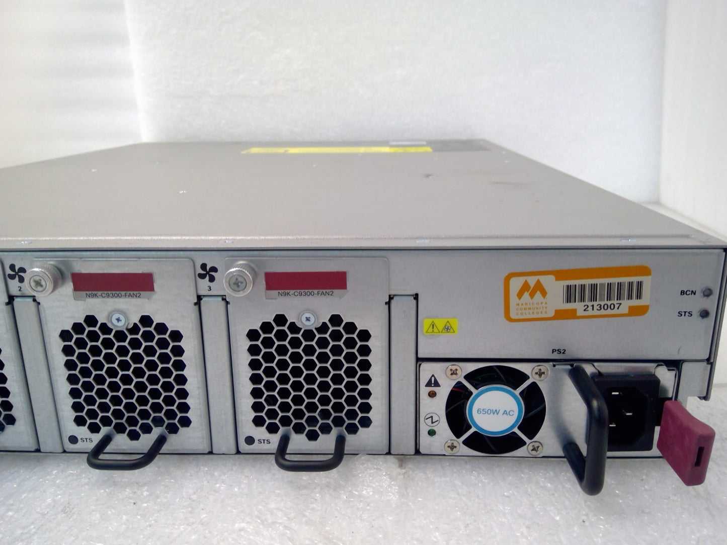 Cisco N9K-C9396PX Nexus Switch 9300 48x 1/10G SFP+ 2X N9K-PAC-650W