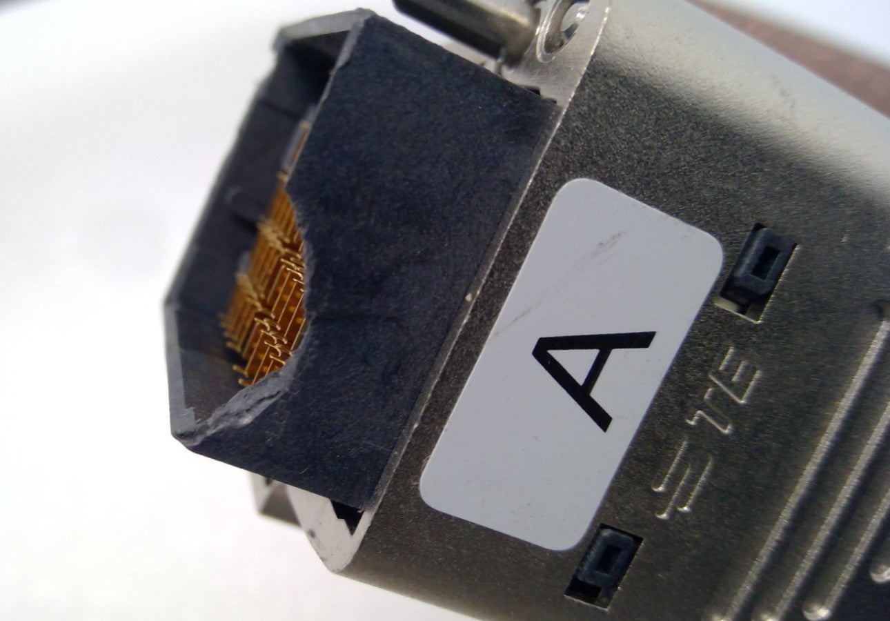 TE Connectivity  2371400-04 40G STRADA Whisper Backplane Male to Male  *Read*