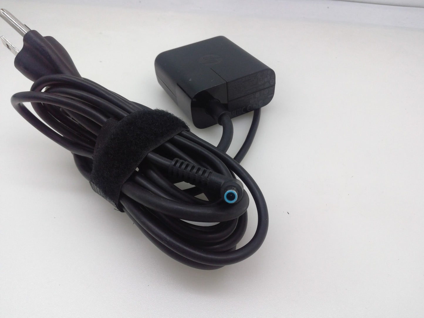 Genuine HP 45W 19.5V 2.31A 854116-850 AC Adapter Charger TPN-LA04 FOR HP ENVY