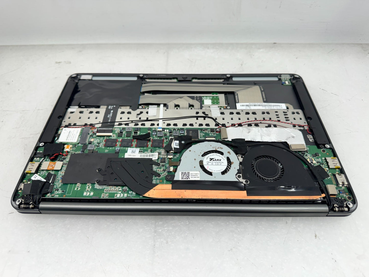 Razer Blade Stealth Intel i7-7500U@2.9GHz 16GB No Backcover No Battery NO SSD