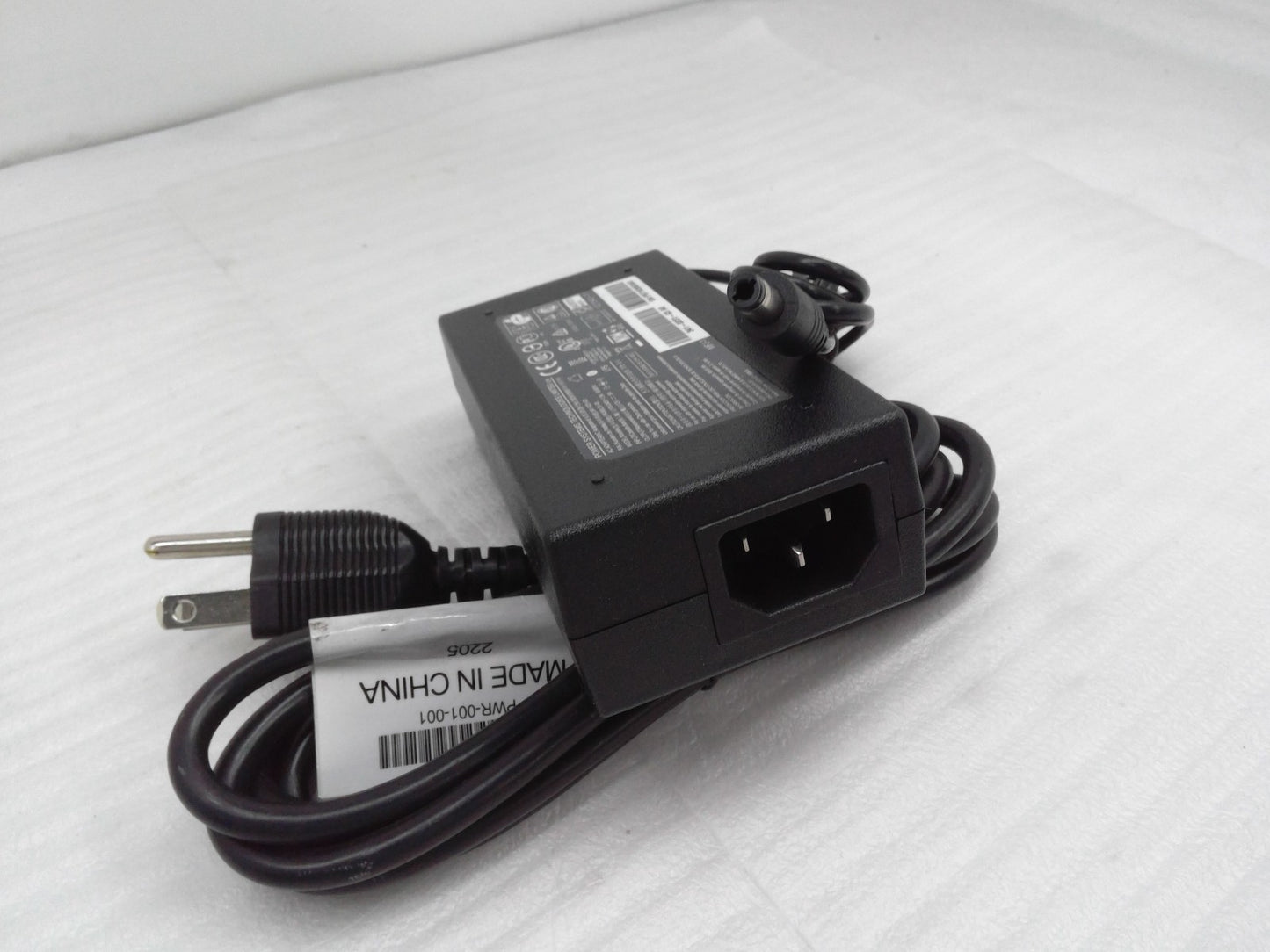 Power Systems Technologies FA060LS1-00 341-0231-03 AC Adapter 12V 5A 5.5x2.5mm
