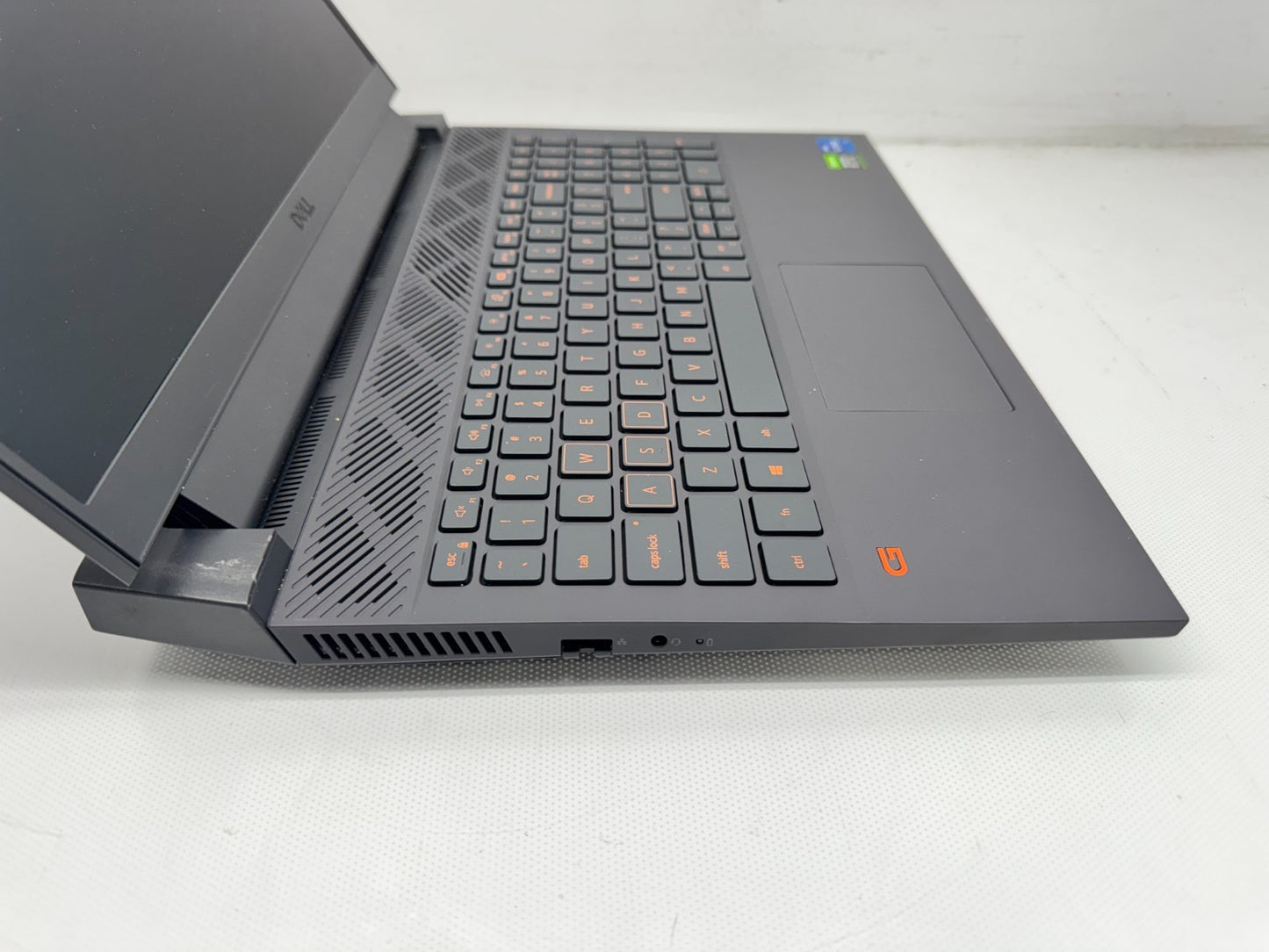 Dell G15 5511 15.3" Intel i7-11800H@2.3GHz 32GB RAM 512GB SSD RTX 3060 *READ*