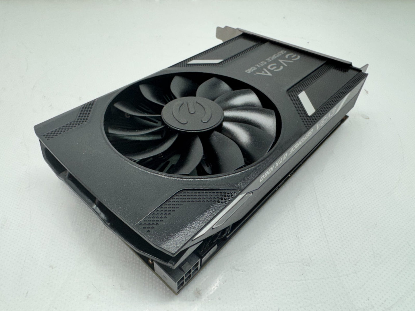 EVGA NVIDIA GeForce GTX 1060 6GB GDDR5 Graphics Card  ‎06G-P4-6161-KR *READ*