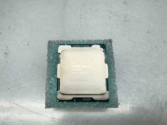 Intel Core i9-7900X SR3L2 Desktop Processor 3.3 GHz, 10-Core, 20-Thread Tested