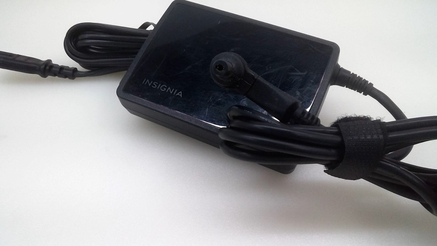 GENUINE INSIGNIA 90W AC ADAPTER NS-PWLC593  19V 4.74A 5.5*2.5mm