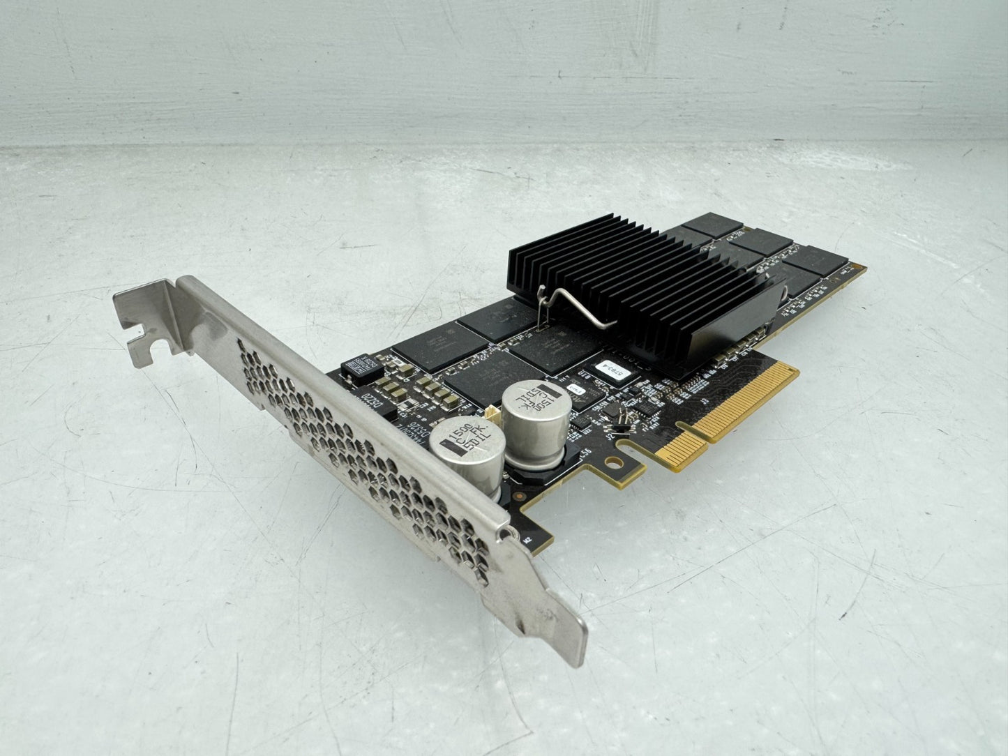 Sandisk Fusion-IoMemory 1600 SDFADAMOS-1T60-SF1 1.6TB PCI-E SSD Card