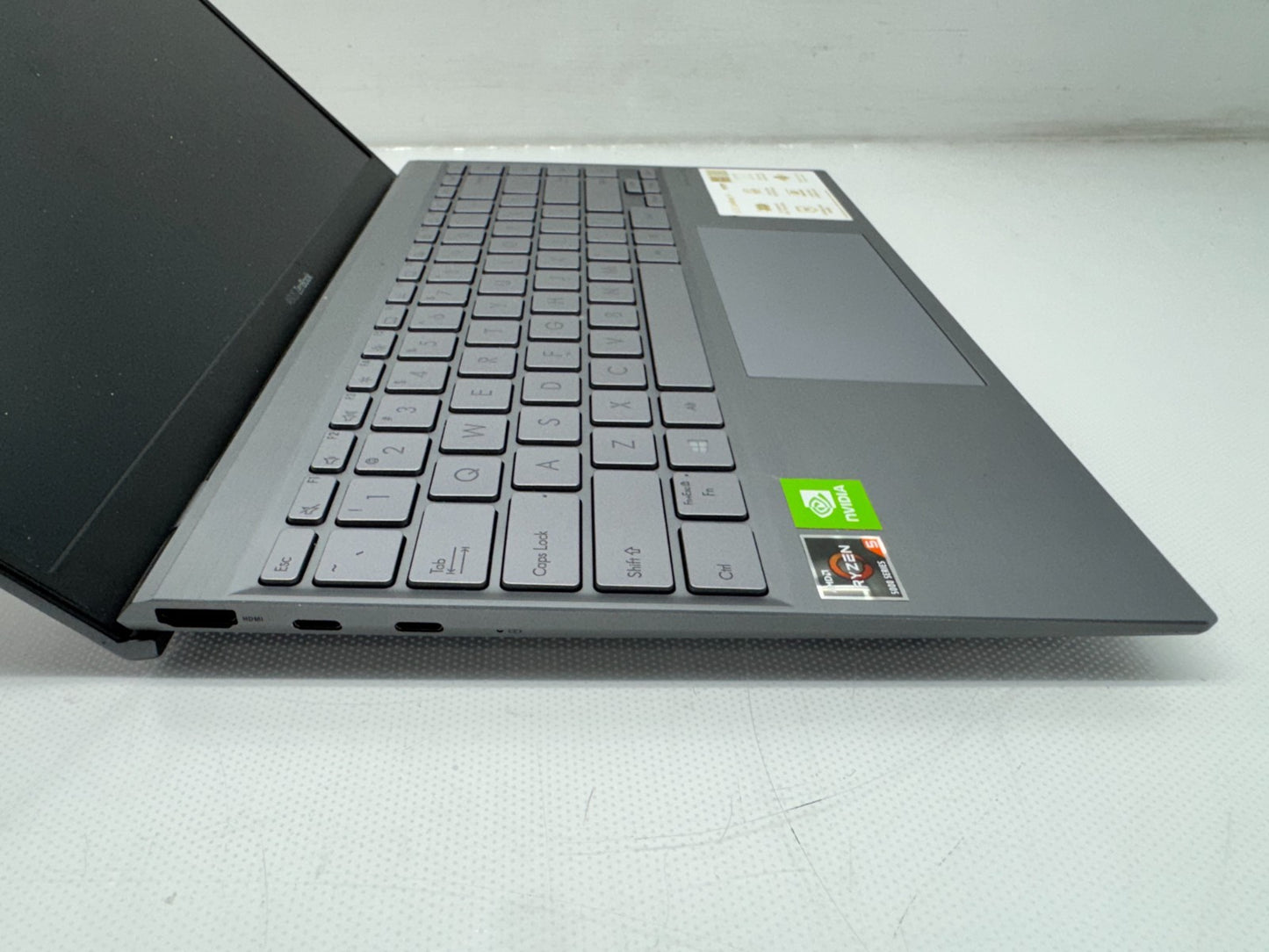 ASUS Zenbook UX425UG Ryzen 5 5500U 8GB RAM 256GB Windows 11 MX450 W/AC *READ*