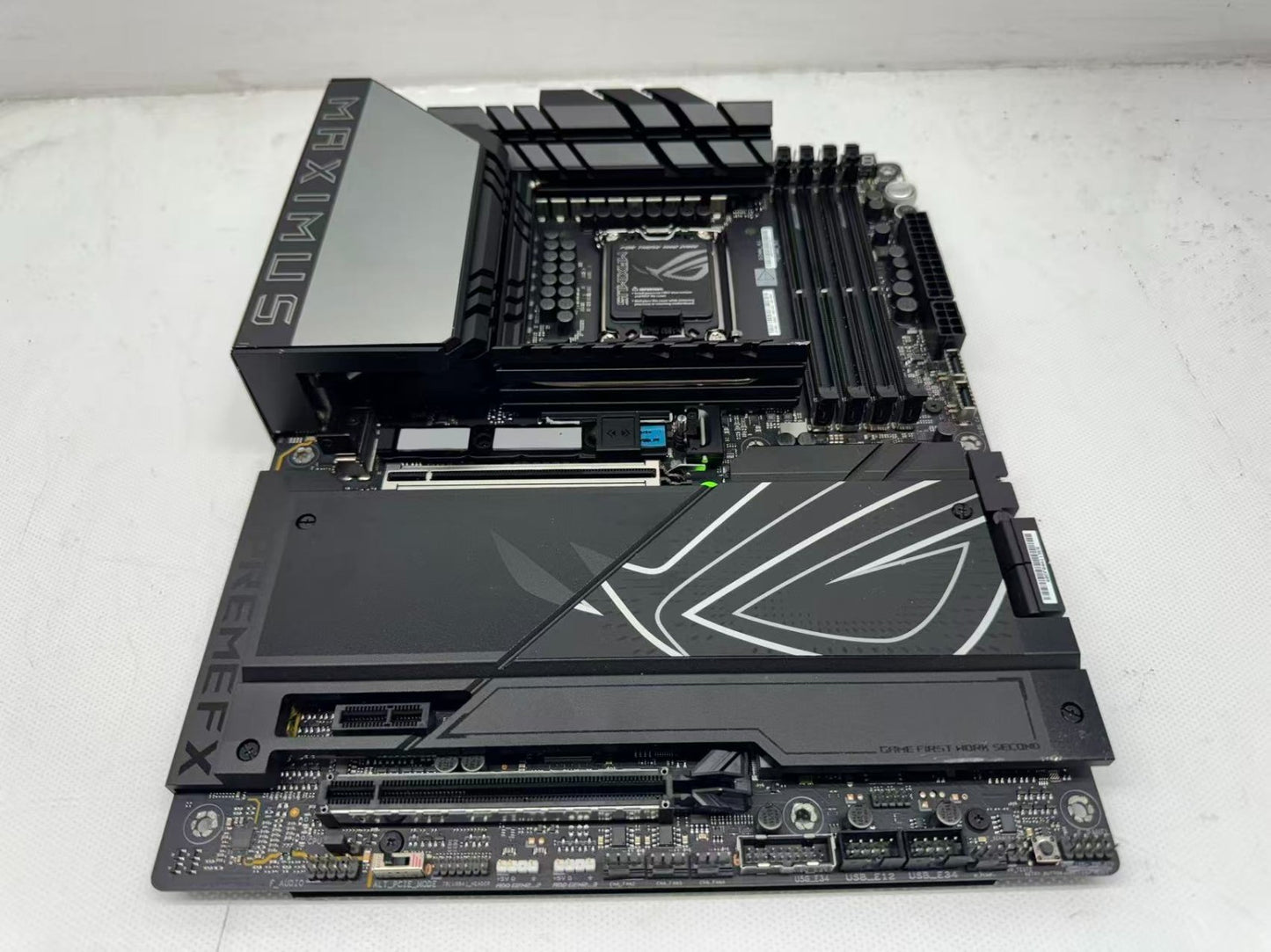 ROG Maximus Z890 EXTREME motherboard DDR5 Intel Ultra CPU PCIe 5.0 *READ*