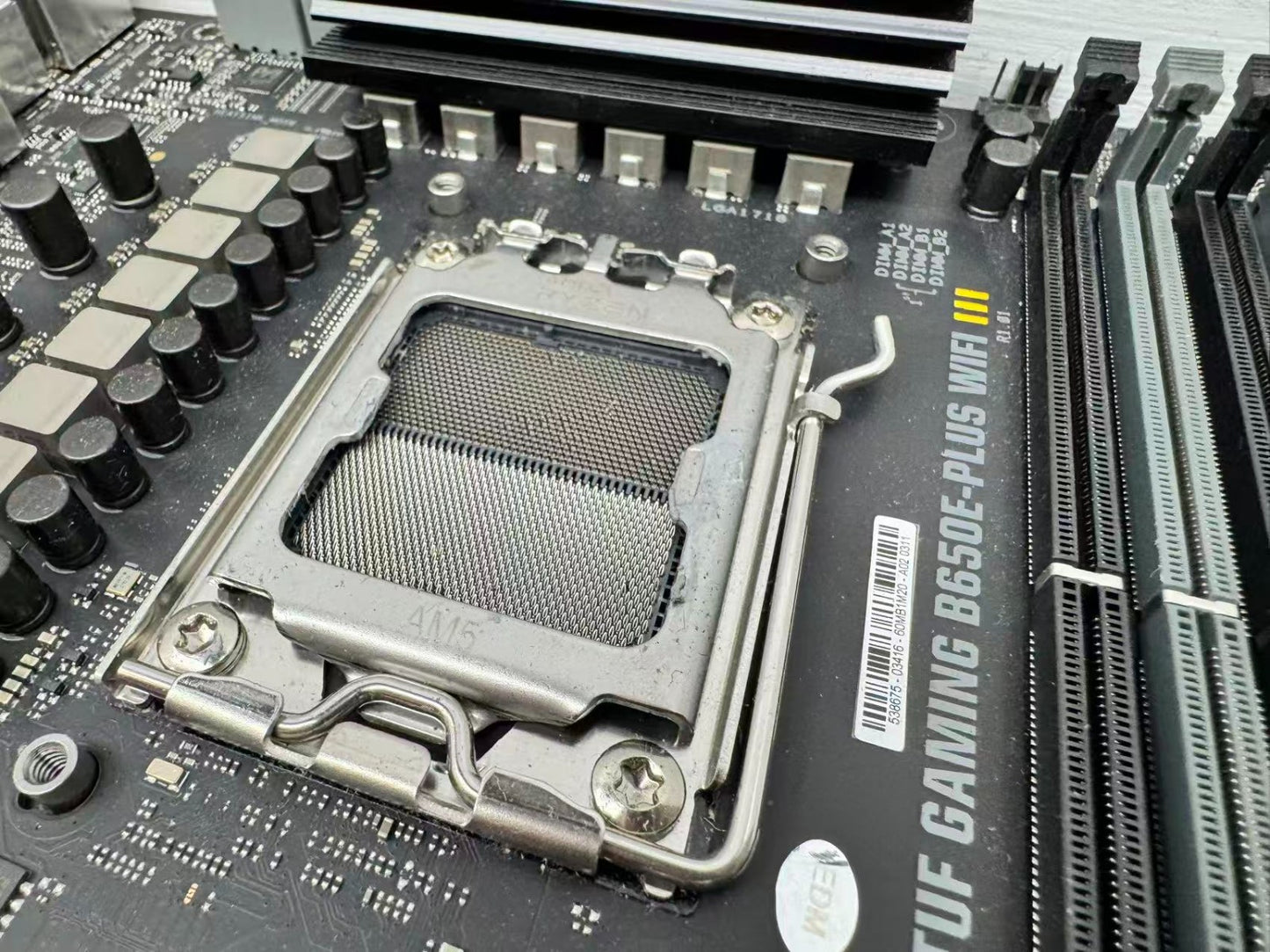 *For Parts*ASUS B650M-A AX II &TUF B650E &GIGABYTE B760 DS3H AX V2 MIX No WIFI