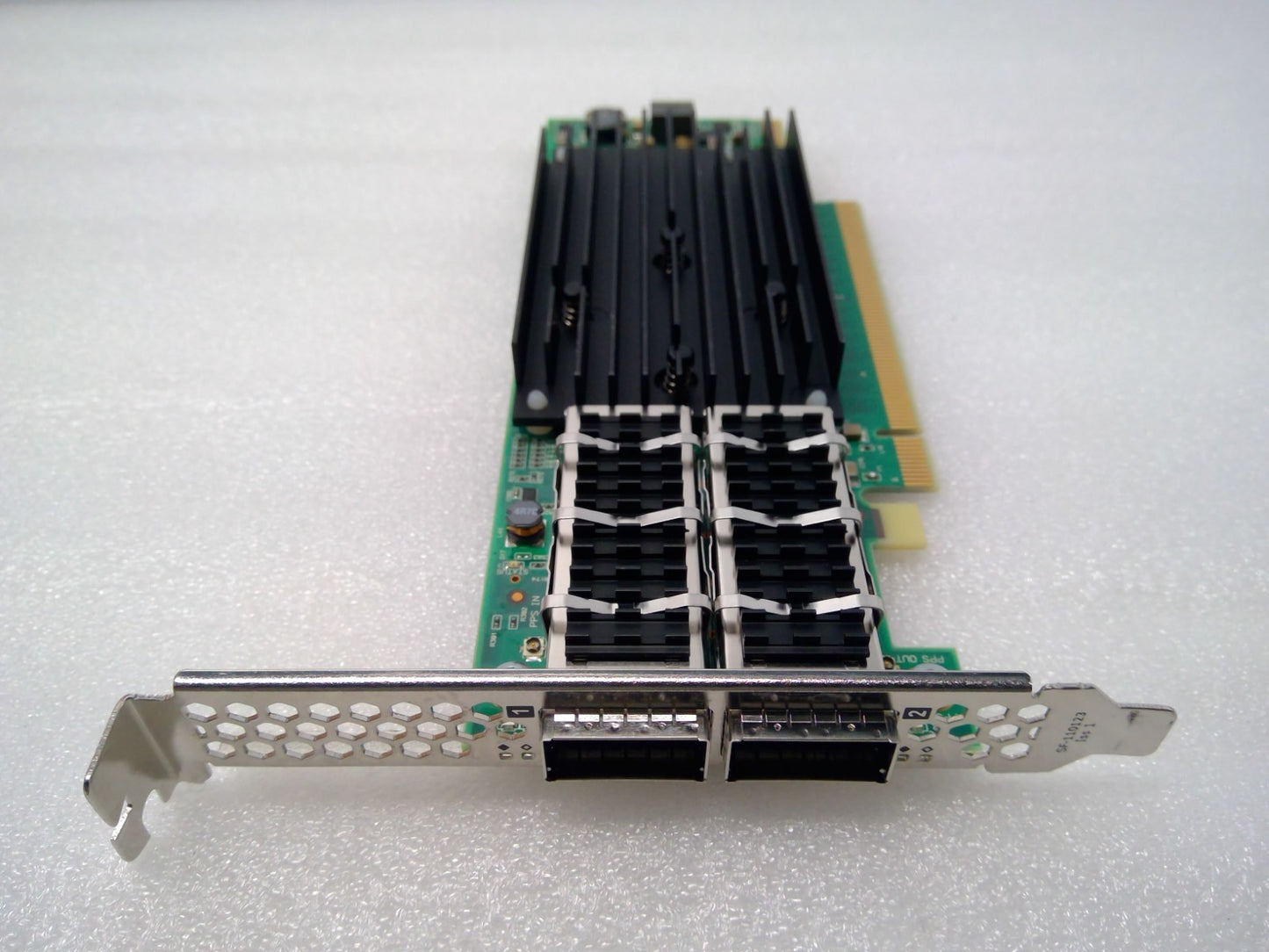 SOLARFLARE SR204 SF10-050122 - Dual-Port 10/40GbE QSFP+ PCl-e Adapter