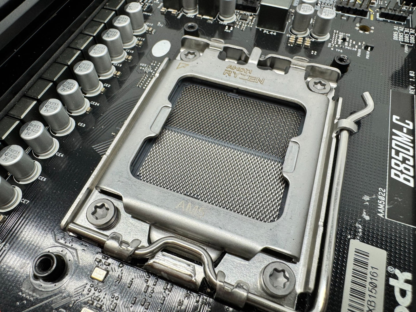 *For Parts*ASROCK B850M-C &MSI PRO B860-VC WIFI &MSI PRO Z890-P WIFI MIX No WIFI
