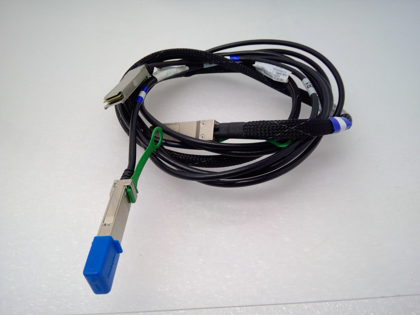 Amphenol 16001228-01 QSFP+40G DAC Cable 3M 30AWG 1-TO-2 Split Twinax Passive