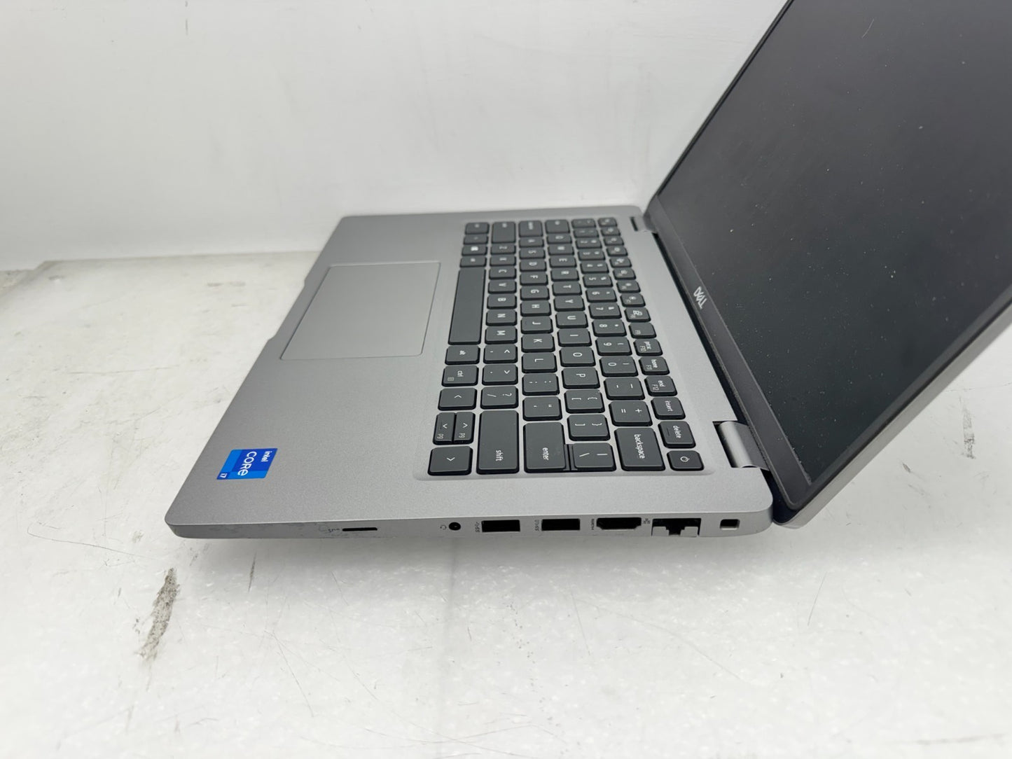 Dell latitude 5420 14" Intel Core i7-1165G7@2.8GHz 16GB DDR4 256G W/AC Laptop