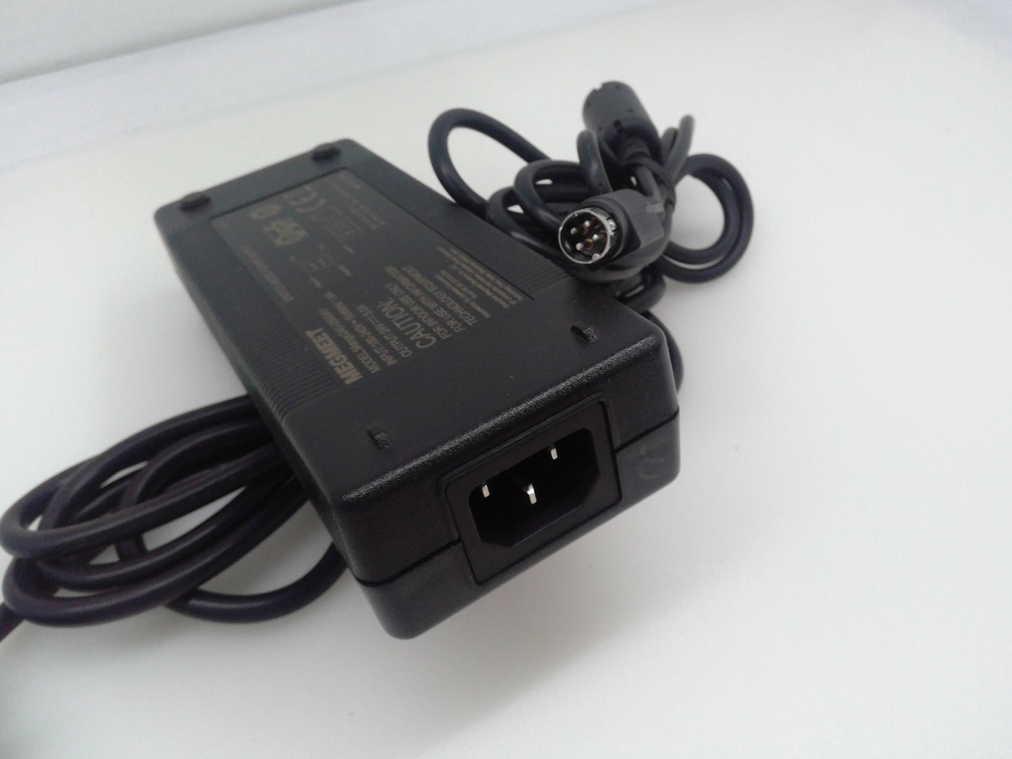 Megmeet Mango240-0500AY 24V 5A  4 PIN Switch Mode Power Supply