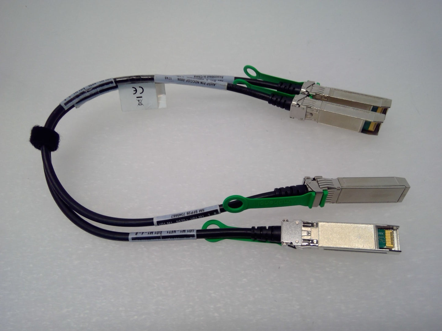 LOT OF 2 Amphenol NDCCGF-0006 SFP28 0.5M Copper Assembly 25G/50G IN/Out 30AWG