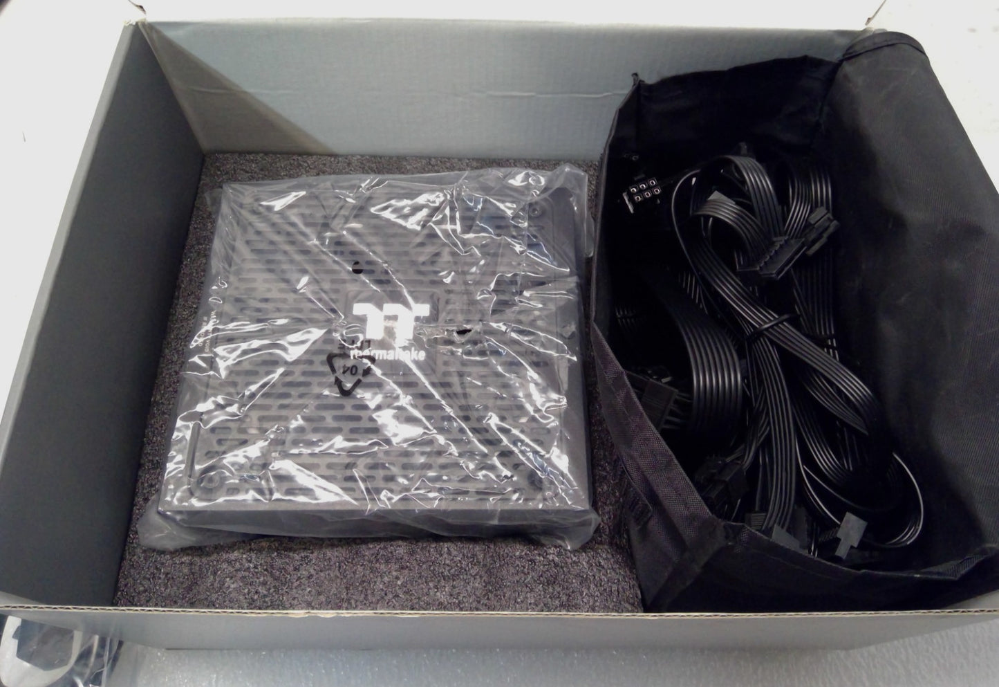 Thermaltake Toughpower GF1 1200W 80+ Gold Fully Modular Power Supply *Read*