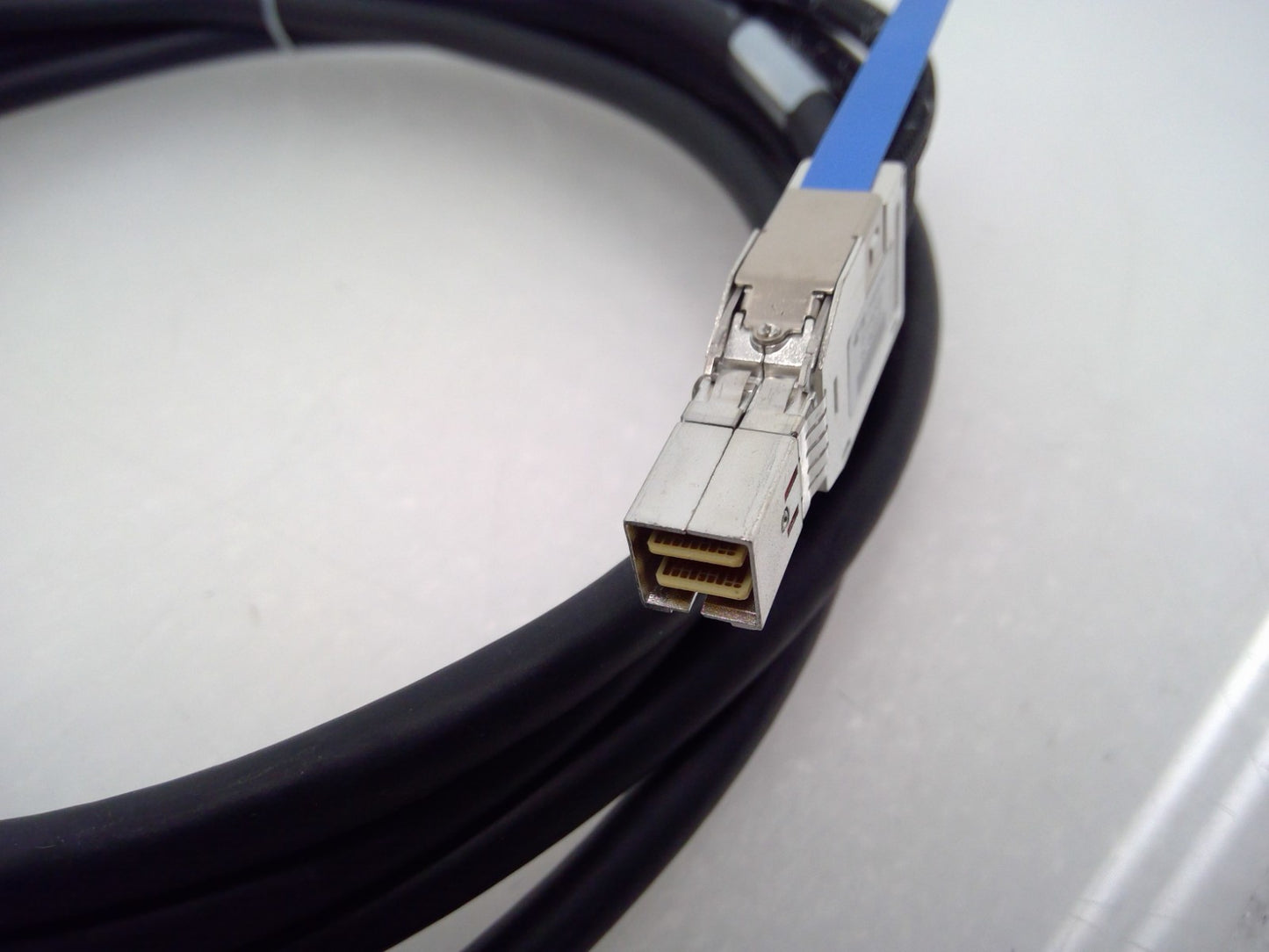 TE Connectivity 2159187-4 4m SFF-8643 to SFF-8644 Internal to Externa Cable