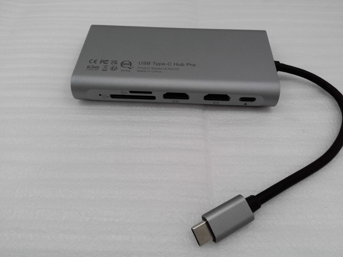 UtechSmart Quadruple Display USB-C Hub Pro Docking Station UCN3270 Dark Gray